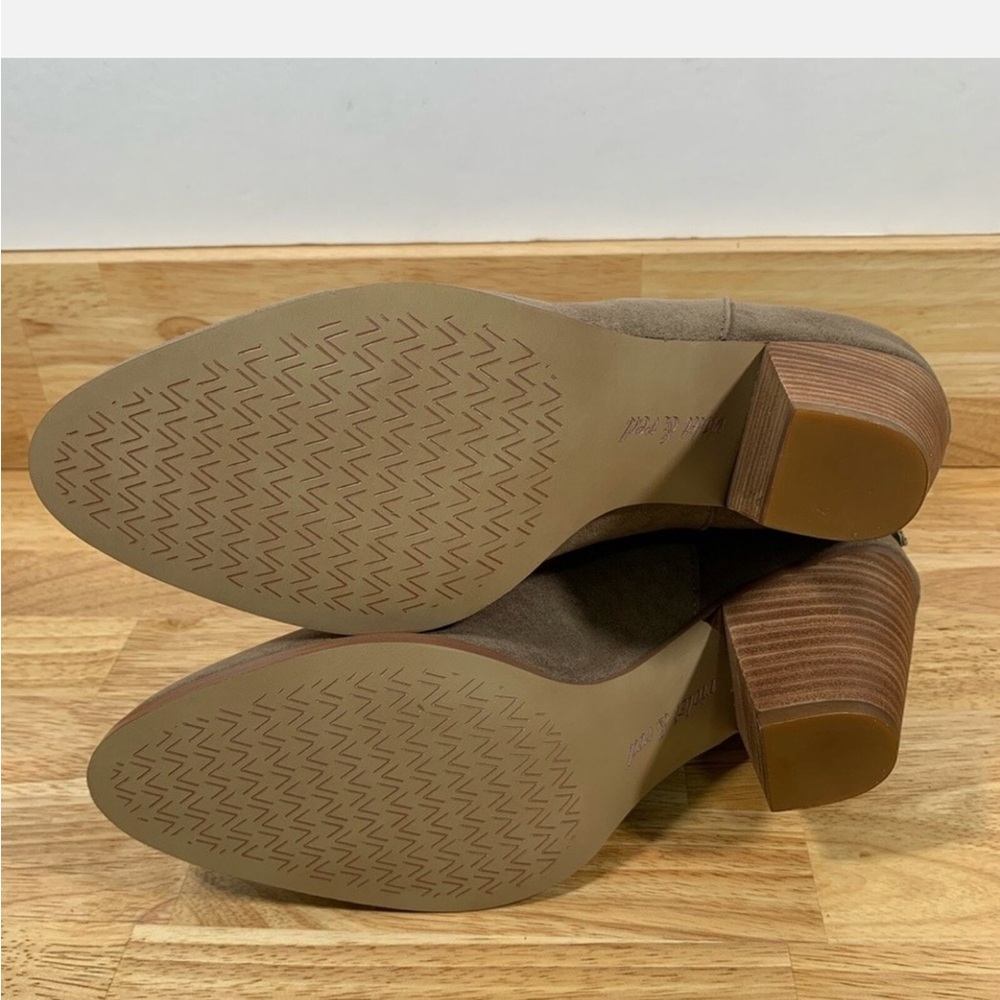 Violet&Red Women's Tan Ankle Boots /New without tags - Picture 3 of 9